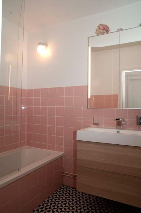 2 Bedroom In Antwerp, With Amazing View Appartamento Anversa